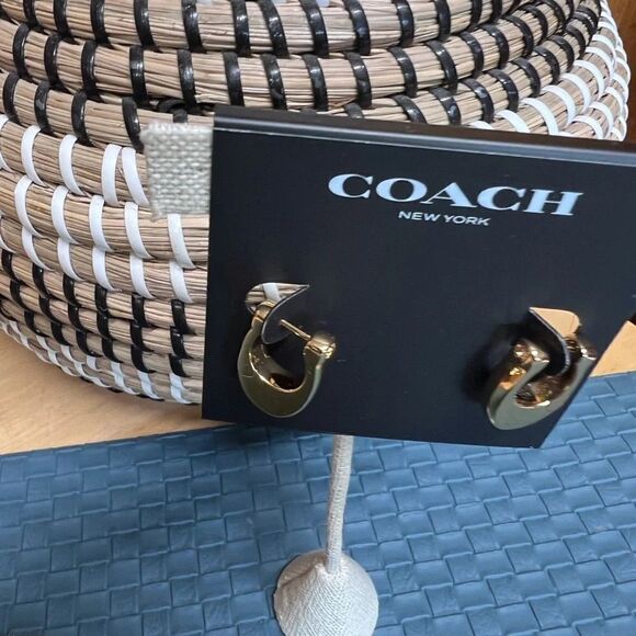 NWT Coach Signature Gold Lever Back Earrings With Crystal Stud Accents #TSER - Picture 4 of 8